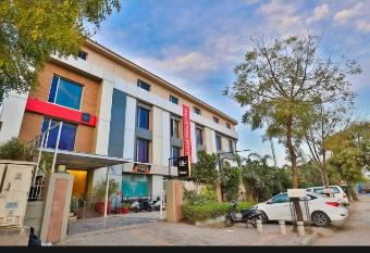 The Kia Grand has Balcony rooms