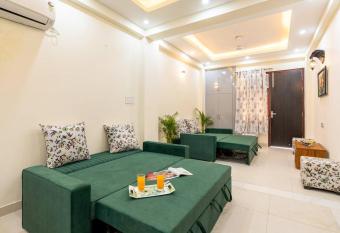 Homlee-Vasundhara 5BHK with Terrace(For Function) has Balcony rooms