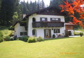 Ferienwohnung Gr  sser-kagerhuber has Balcony rooms