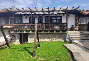                          -                                has Balcony rooms