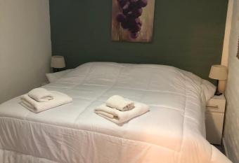 De Los Andes Hotel Boutique allows 18 year olds to book a room