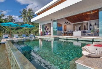 Villa Aruna has Balcony rooms