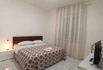 Esmeralda has Balcony rooms