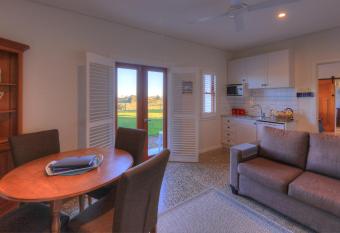 Bridle Guesthouse has Balcony rooms