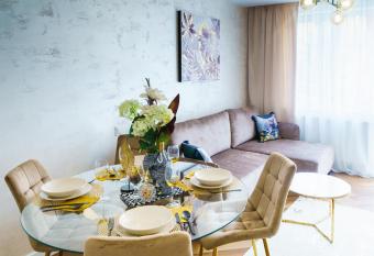 Apartament Kulturalny has Balcony rooms