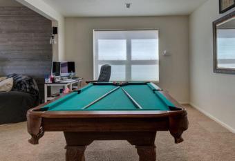 AZGuestHouse at Meadow Full Bedroom- Shared Bathroom4 has Balcony rooms