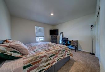 AZGuestHouse at Meadow King bedroom-Shared bathroom3 has Balcony rooms