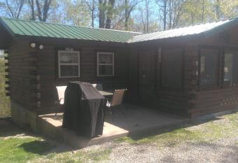 Two Creeks Camp has Balcony rooms