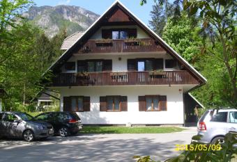 Jo  ef Cvetek Pri Ukcu, Ukanc 78 has Balcony rooms