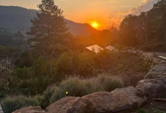 Chal   PERTO DO C  U em Gramado has rooms with a private hot tub