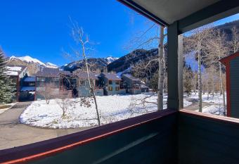 Telluride Lodge Your mountain gateaway has Balcony rooms