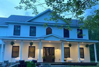 Top of the Stretch Oasis has rooms with a private hot tub