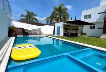 Residencia en Oaxtepec has Balcony rooms