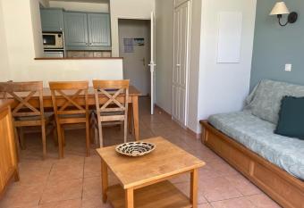 Maison 2 chambre 6 pers pr  t du lac 99 R  sidence du Lac has Balcony rooms