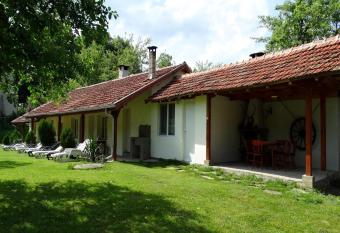 Roden Dom Holiday Home has Smoking rooms