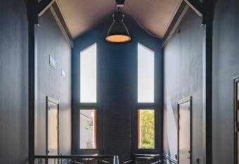 Gl  ntan P   Gr  t   has Balcony rooms