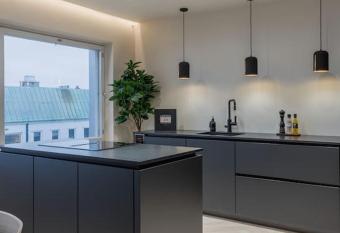 Modern Penthouse in City Central allows 18 year olds to book a room