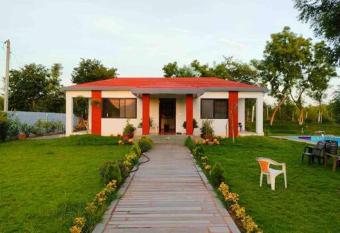 Riddhi Siddhi Farm has Balcony rooms