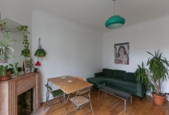 Bright and well-decorated love cocoon has Balcony rooms