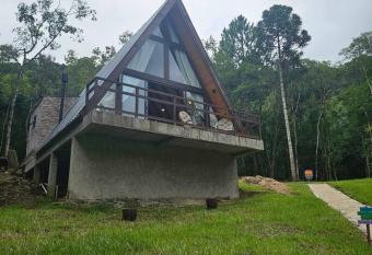 Cabana em Gramado/Serra Ga  cha allows 18 year olds to book a room