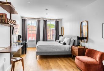 Market Square View, Heart Of Dtwn, Historic Hotel, King Bed, Room # 402 allows 18 year olds to book a room