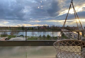 Ferienwohnung Rheinblick has Balcony rooms