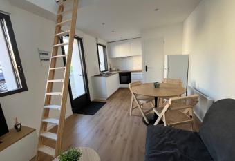 Maison neuve avec Mezzanine has Balcony rooms