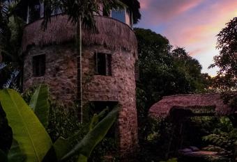 Ganesha Kampot Resort has Balcony rooms