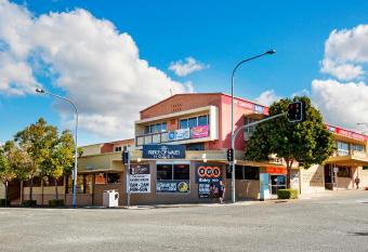 Prince of Wales Hotel has Balcony rooms
