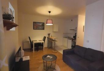 Colmar Studio Saint Martin allows 18 year olds to book a room