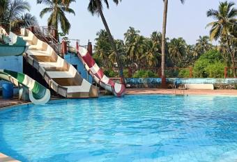 Tulsi Paradise Resort allows 18 year olds to book a room