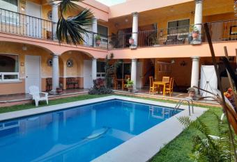 Los Anturios has Balcony rooms
