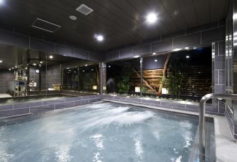 Anshin Oyado Tokyo Shinjuku Ekimaeten - Male Only allows 18 year olds to book a room