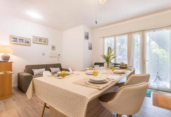 Casa Di Lux E Max - Sub 701 has Balcony rooms