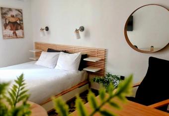 brand new studio 2 has Balcony rooms