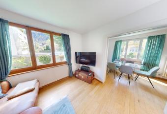 4 Zimmerwohnung mit grossem Garten has Balcony rooms