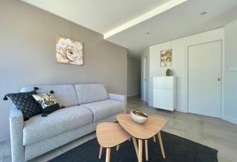 L amarrage   ph  m  re has Balcony rooms