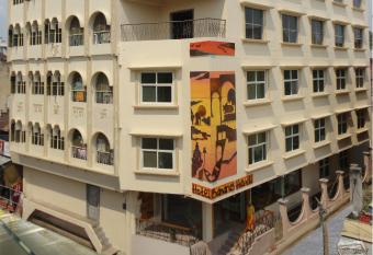 Hotel Banaras Haveli allows 18 year olds to book a room