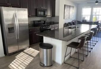 2 Cozy Bedroom Townhome has Balcony rooms