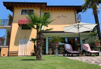 B&B Sandra allows 18 year olds to book a room