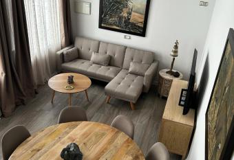 Casa Eliseo has Balcony rooms