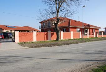 Fridrich apartman has Balcony rooms