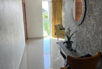 Confortable Apartamento allows 18 year olds to book a room