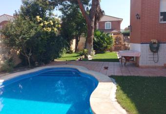 HABITACION PISCINA Y JARDIN has Balcony rooms