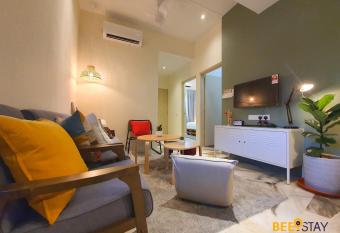 Jenjarom No. 32 Modern Cozy Homestay for 4 Pax in Kuala Lumpur has Balcony rooms