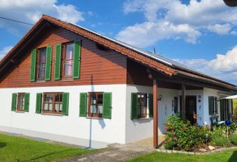Ferienwohnung Strobl has Balcony rooms