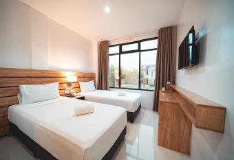 Travelbee Minglanilla Inn allows 18 year olds to book a room