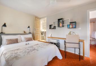 Maison de village romantique allows 18 year olds to book a room