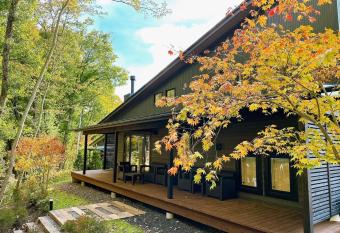 THE LIVIDA          west                                has rooms with a private hot tub
