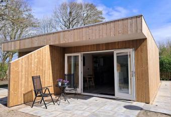 Strandhuisje EVA, dicht bij zee has Balcony rooms